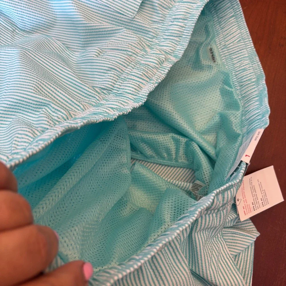 NEW | Old Navy | Mens L‎ | Blue&White Seersucker Striped Swim Trunks UPF 40